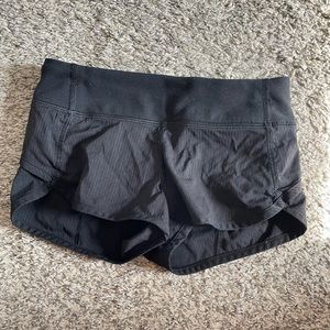 Girls Ivivva shorts with liner by Lululemon